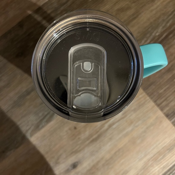 Brand new SWIG Cup with Handle - Picture 3 of 4